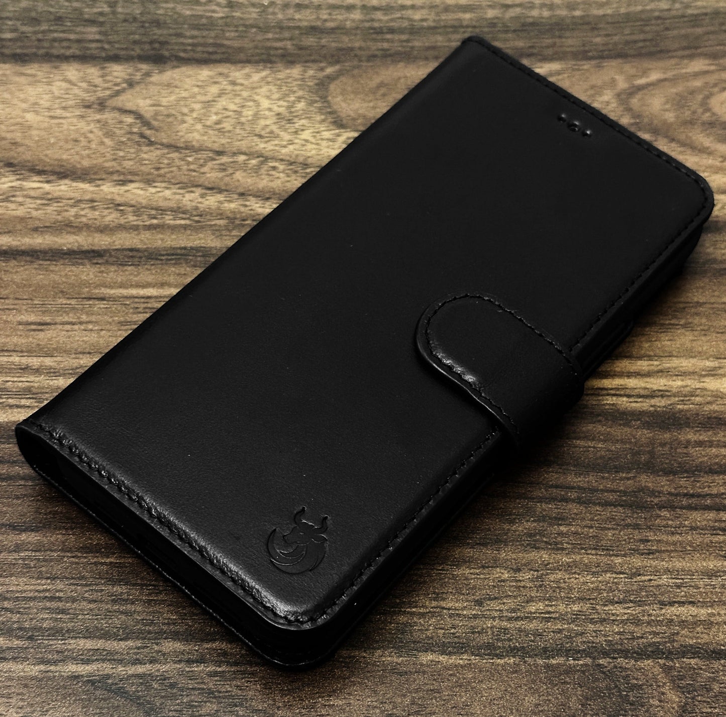 Vegas Premium Leather iPhone 15 Plus Wallet Case with MagSafe | Detachable RFID Blocking Luxury Wallet - Concordia Style Boutique