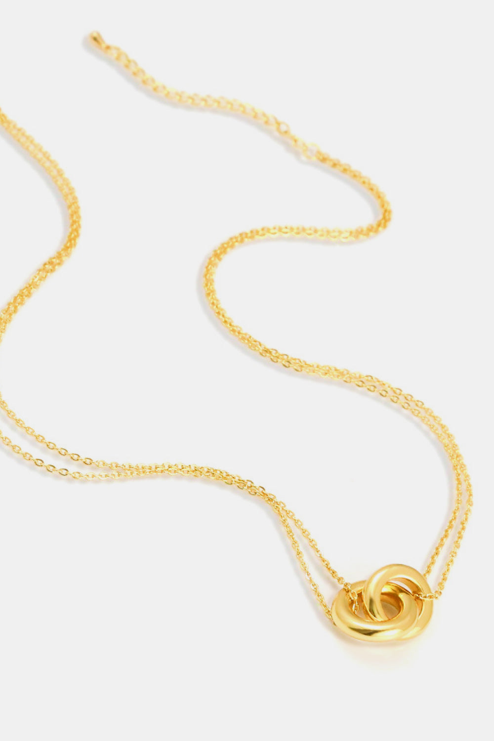 Linked Ring Pendant Chain Necklace - Premium Ring Pendant Chain Necklace from Trendsi - Just $10! Shop now at Concordia Style Boutique