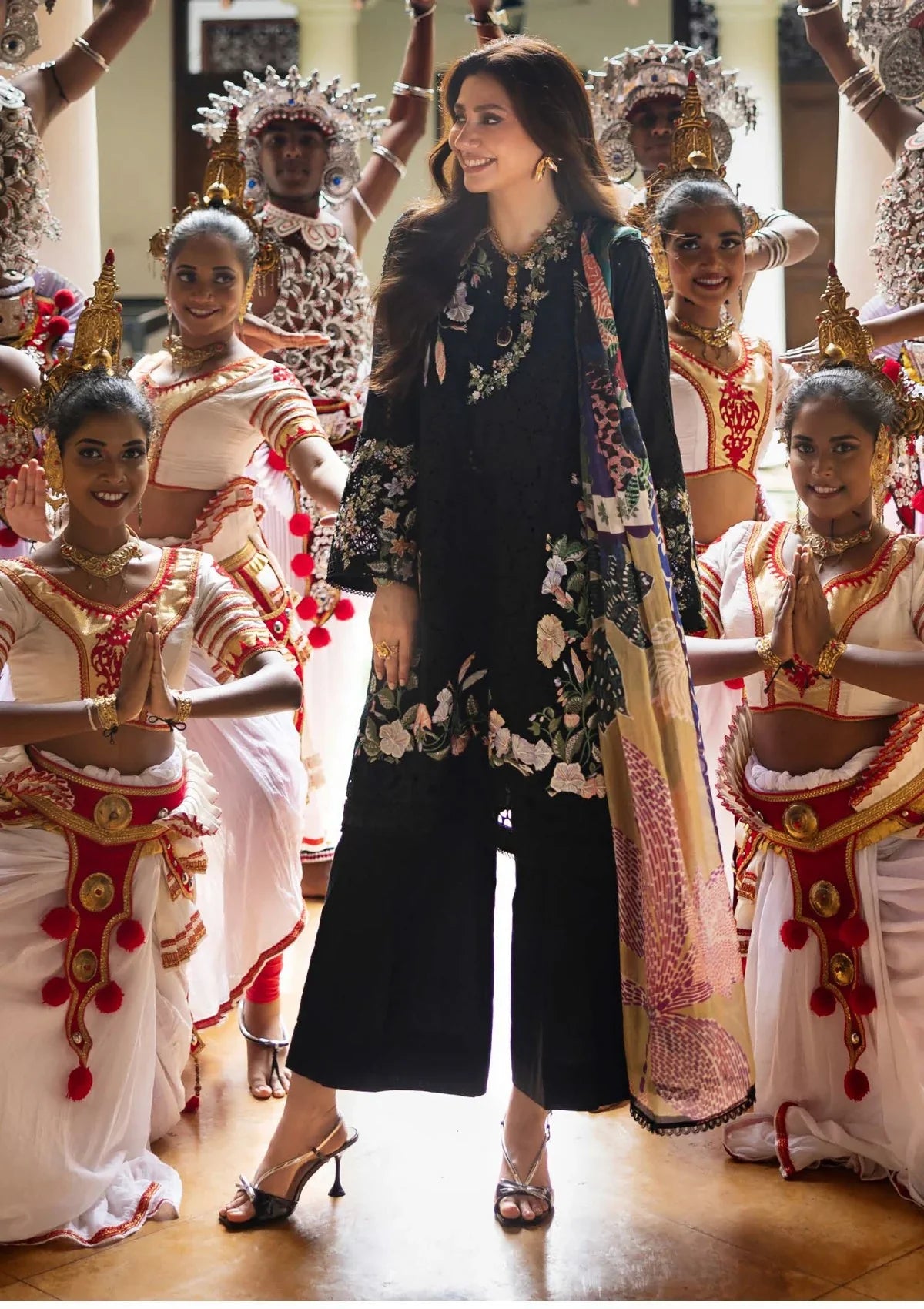 Mushq - Dazzling Glimmer-03 Piece Chikan Embroidered Lawn