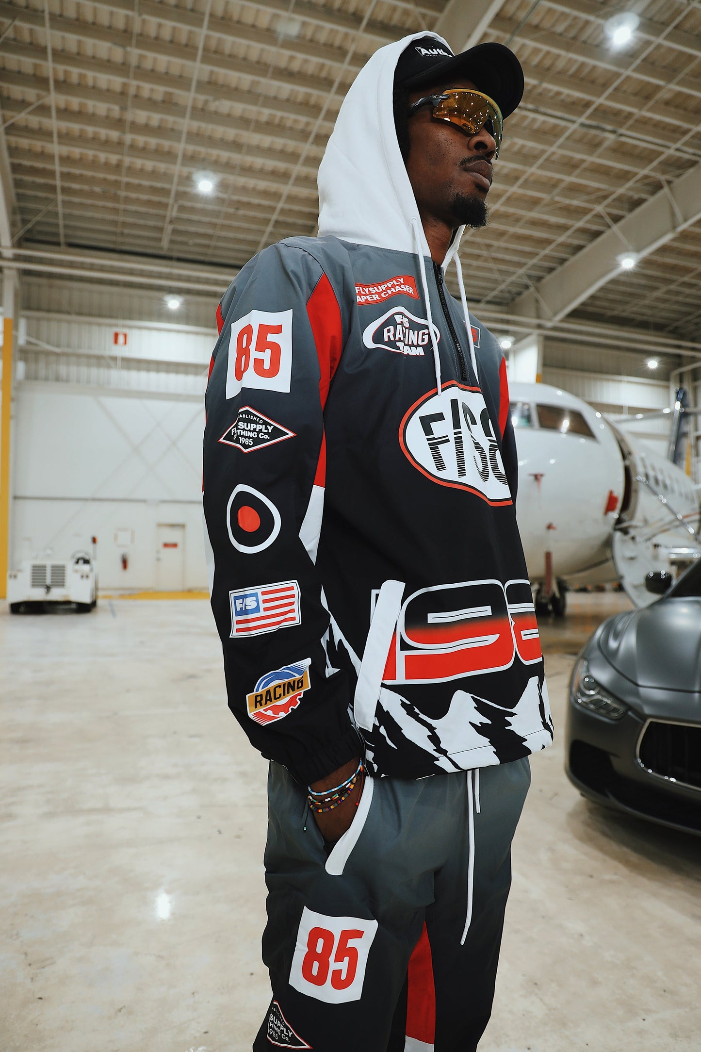 Paperchaser Windbreaker Pullover (Black) - Concordia Style Boutique