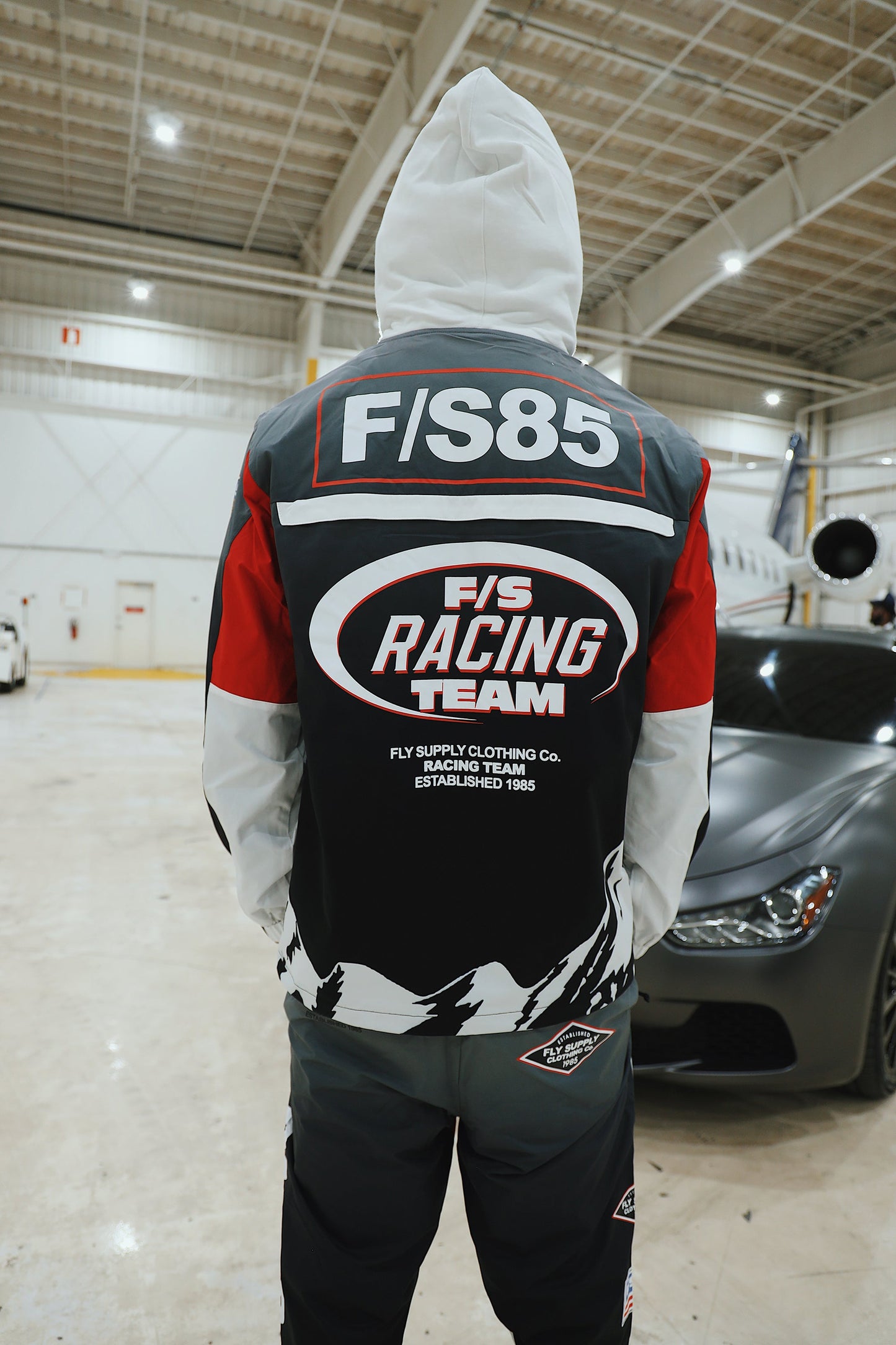 Paperchaser Windbreaker Pullover (Black) - Concordia Style Boutique