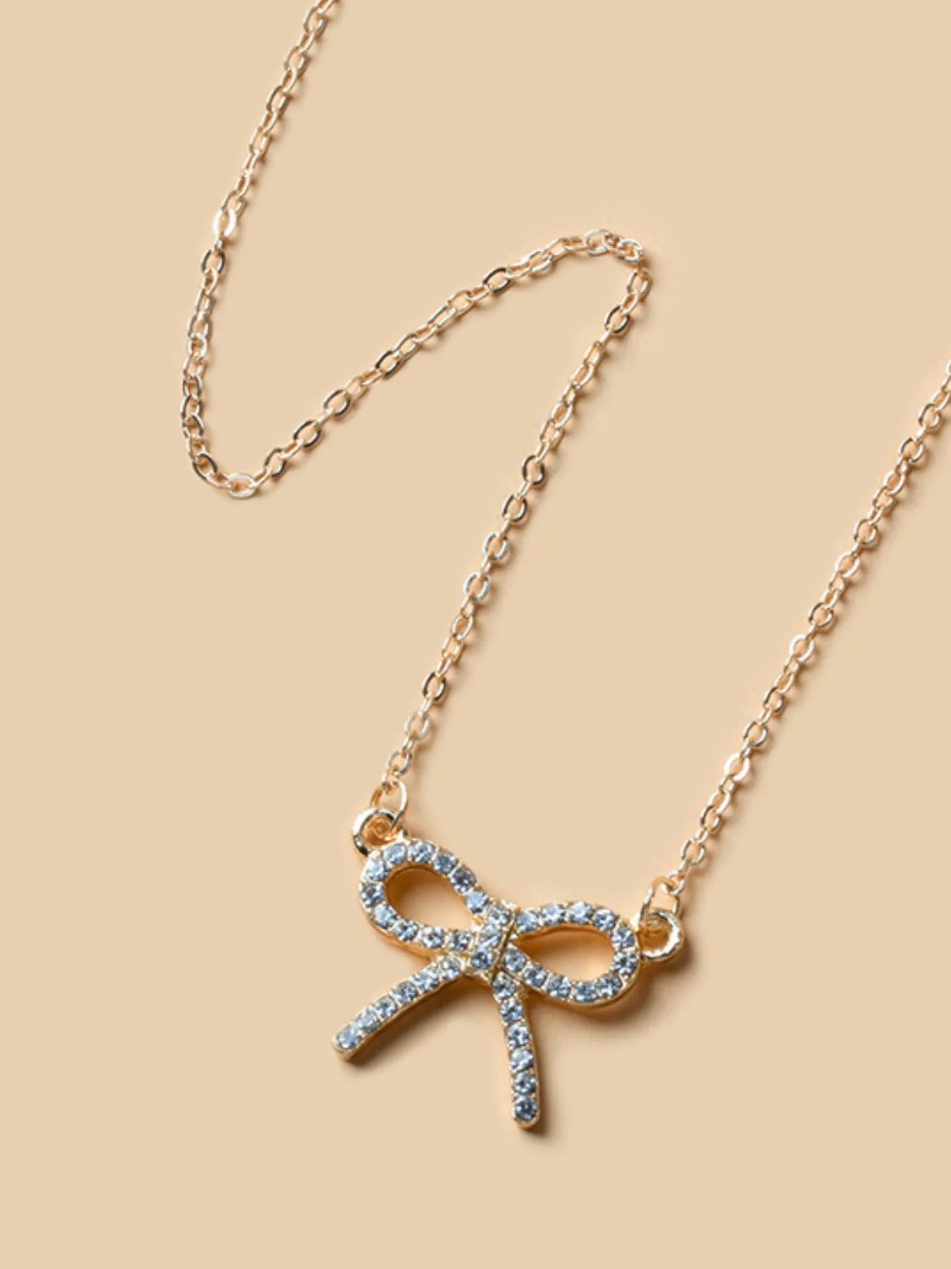 The GlimmerKnot Necklace