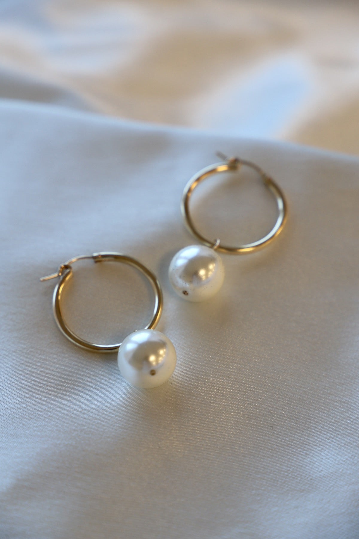 OVERSIZED AUDREY PEARL HOOPS - Concordia Style Boutique