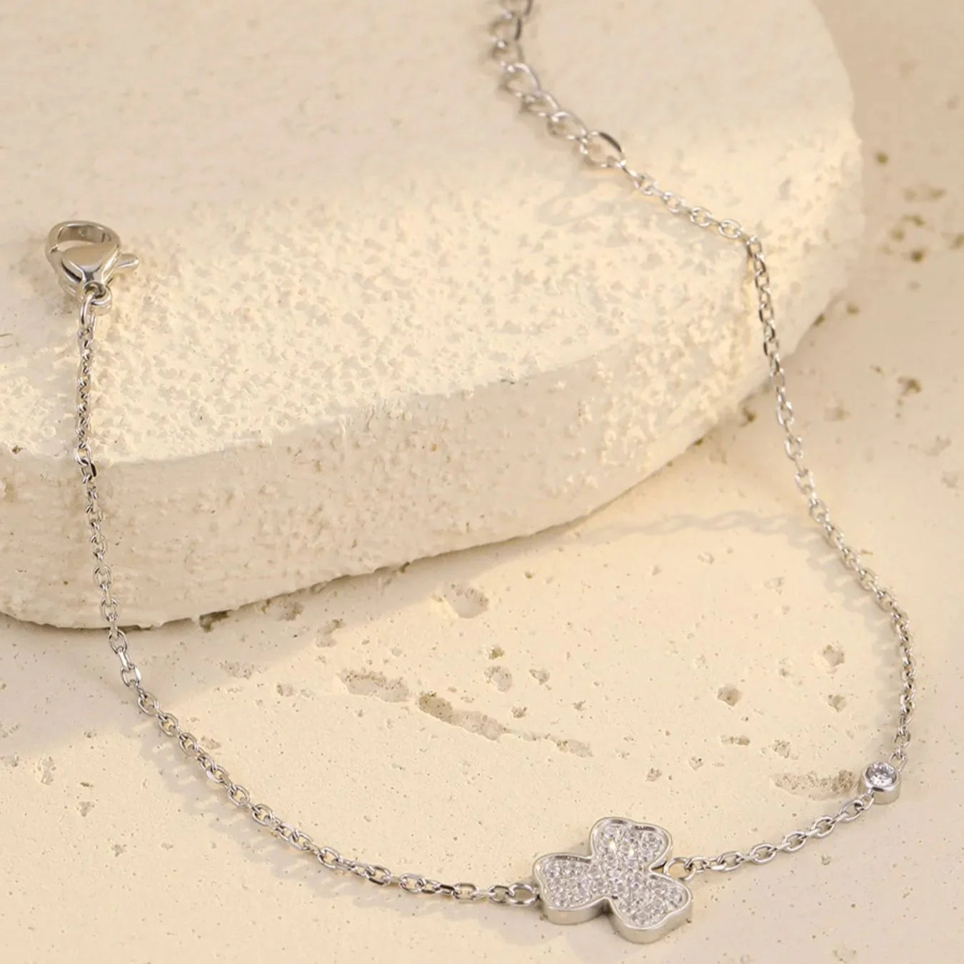 Lumen Clover Bracelet