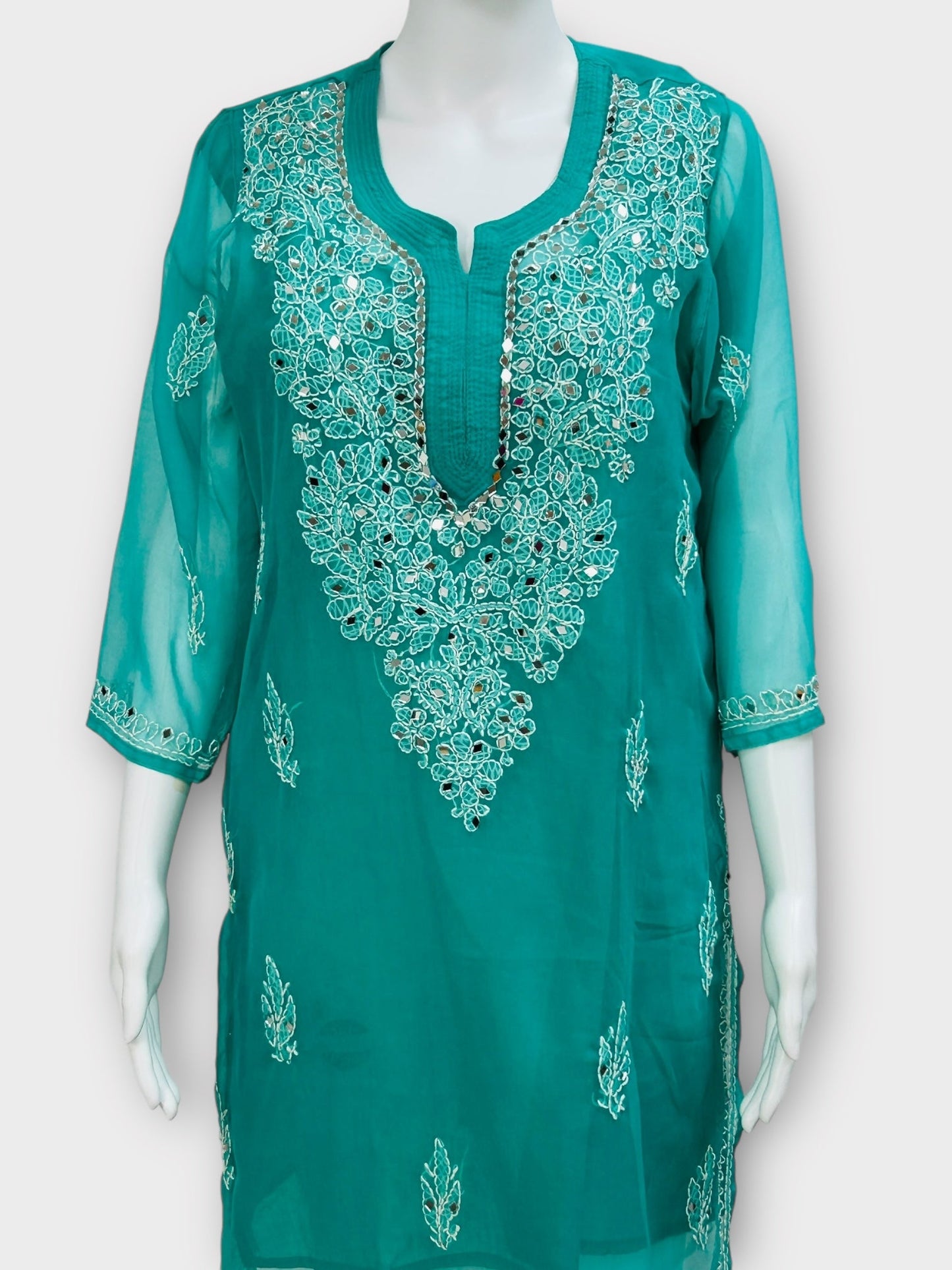 Chikankari kurti