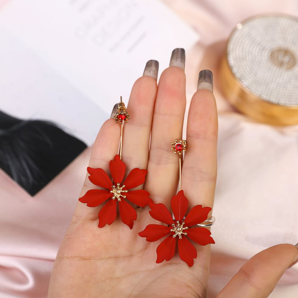 RED DAHLIA EARRINGS - Concordia Style Boutique