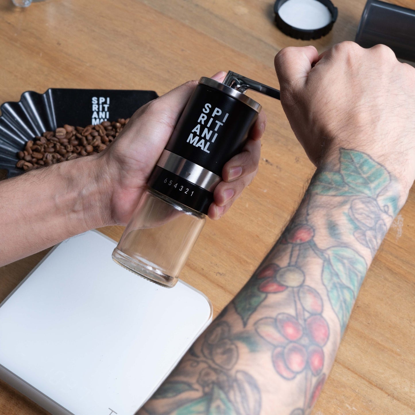 Honduran Espresso Blend Coffee + Grinder - Concordia Style Boutique