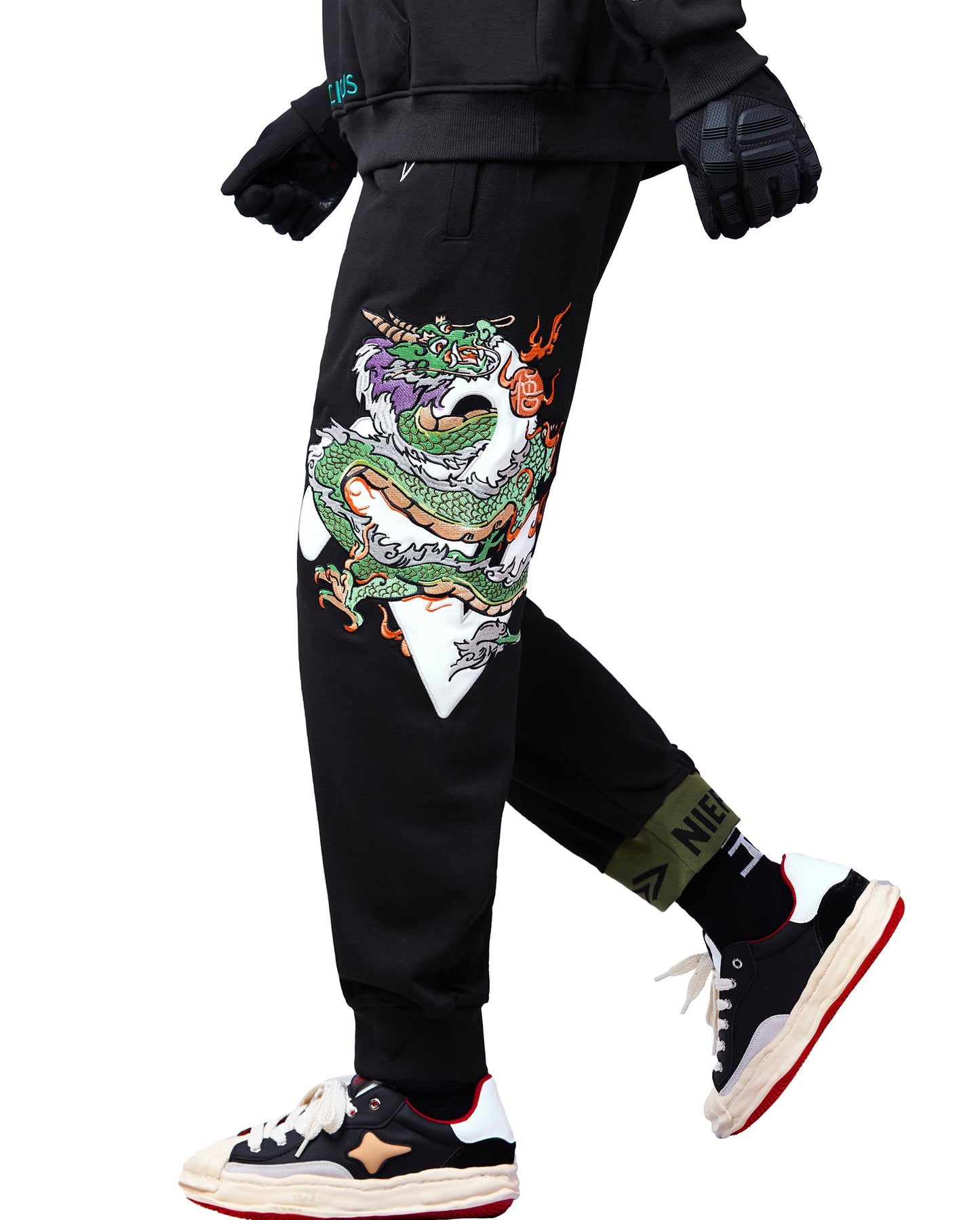 YEP6 Cloud Dragon Embroidery Sweatpants - Concordia Style Boutique