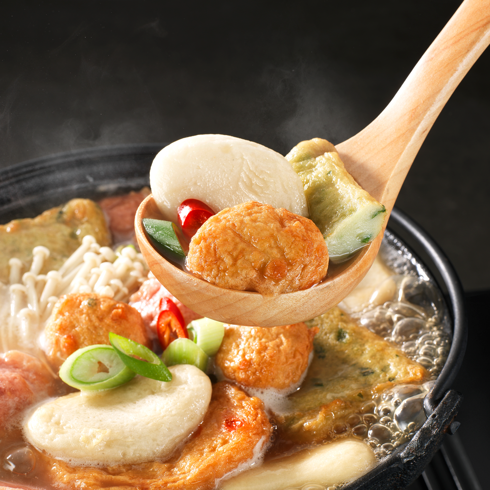 Goraesa Eomuk-tang (Fish Cake Soup) - Concordia Style Boutique