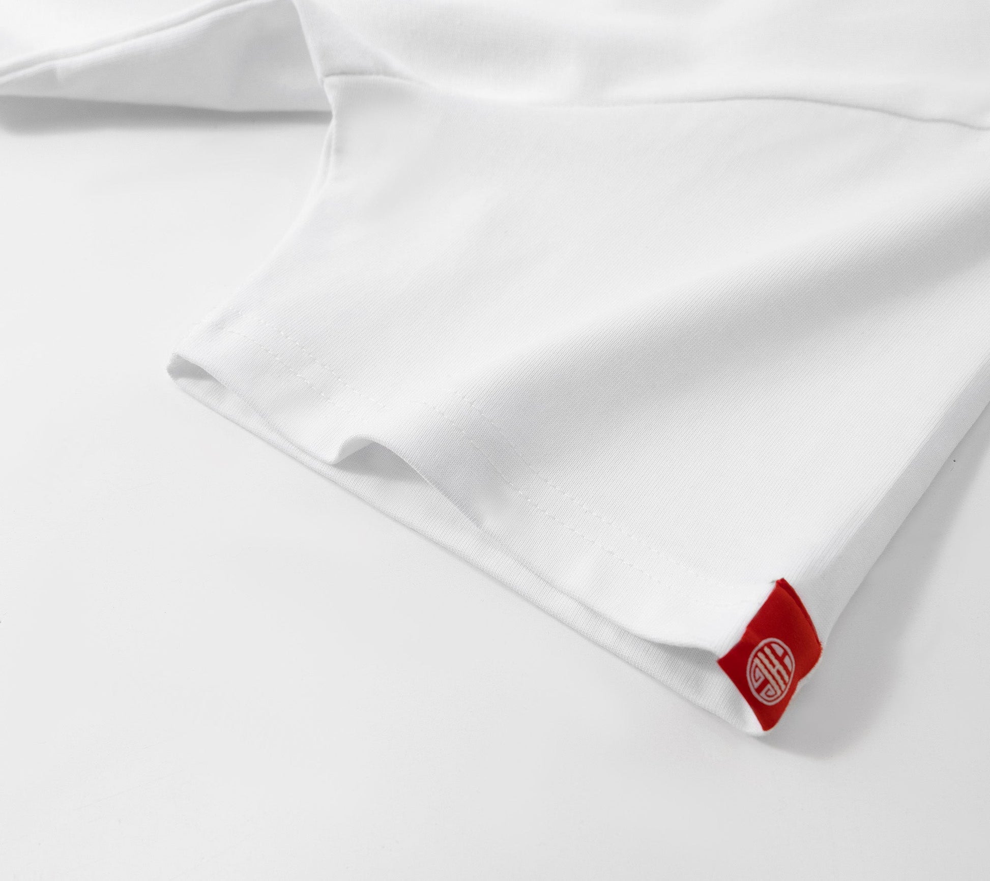 KH759 Emerald Kirin Embroidery Tee - Concordia Style Boutique