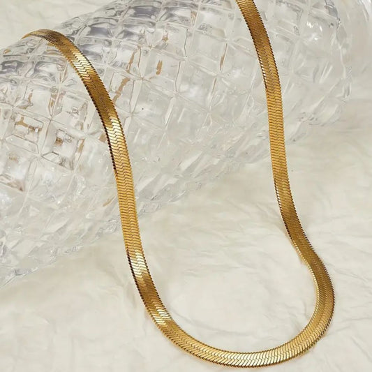 GOLD HERRINGBONE NECKLACE - Concordia Style Boutique