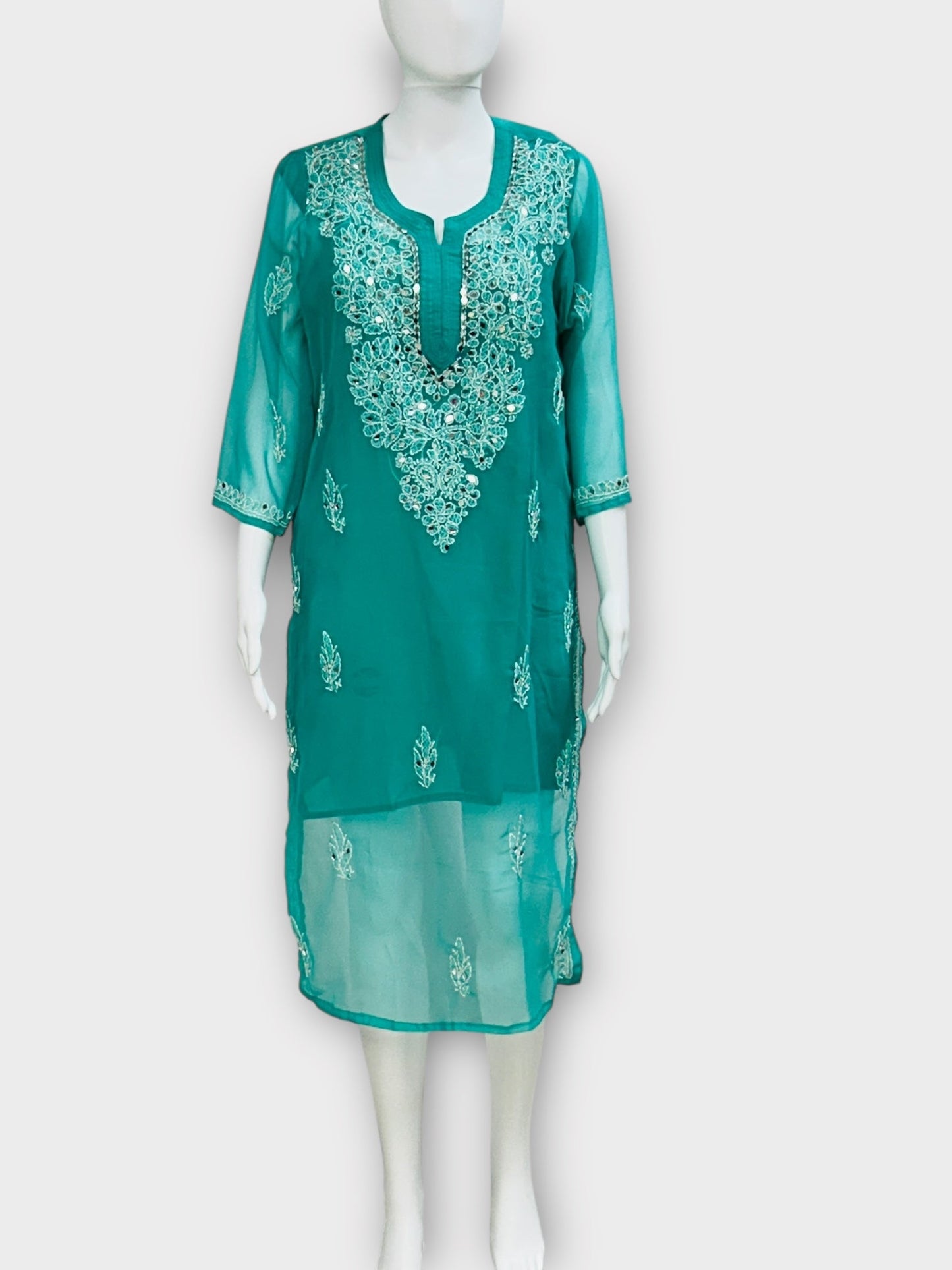 Chikankari kurti