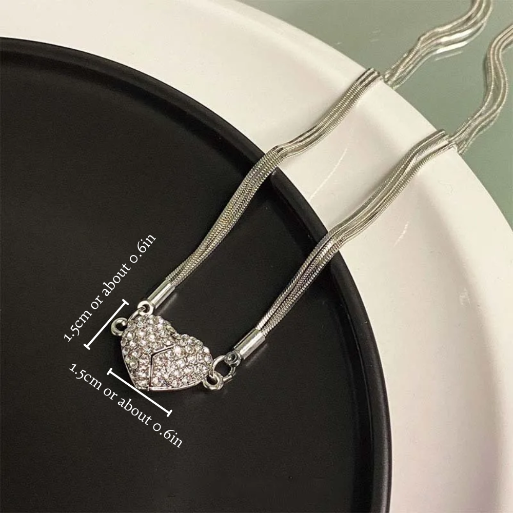 MAGNETIC HEART NECKLACE - Concordia Style Boutique