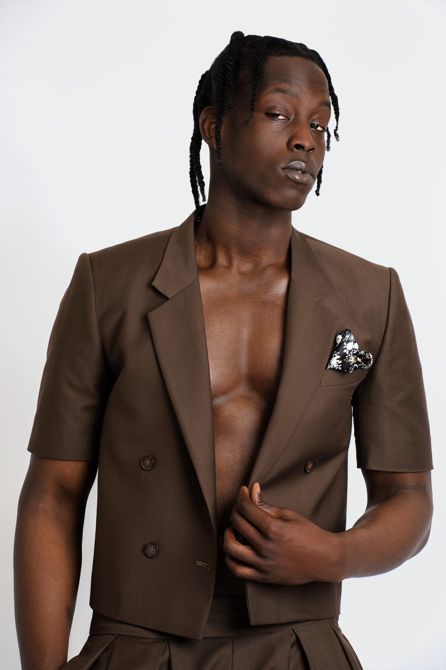 André Espresso Cropped Short Suit