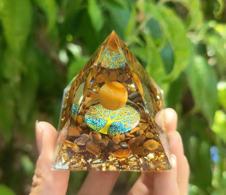 Crystal Ball Pyramid - 5.6.10 cm - Crystal Gravel Gel Drop Resin - Handmade - Concordia Style Boutique
