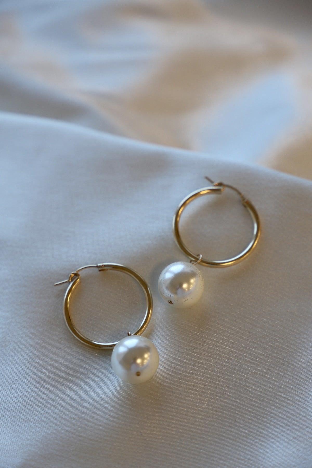 OVERSIZED AUDREY PEARL HOOPS - Concordia Style Boutique