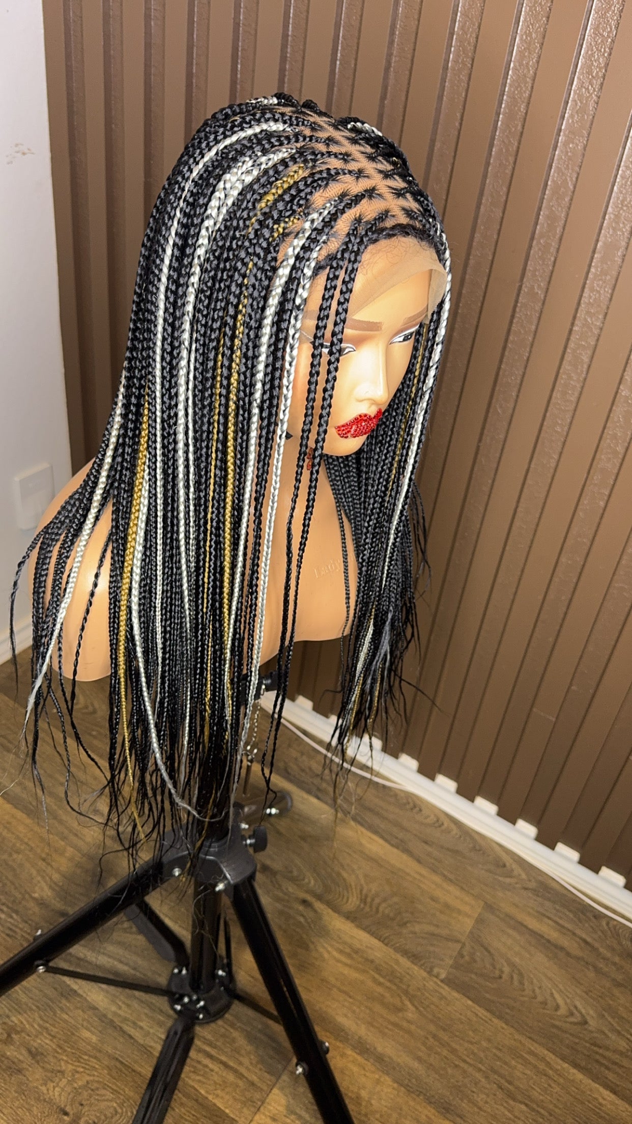 22 inches highlights knotless braided wig