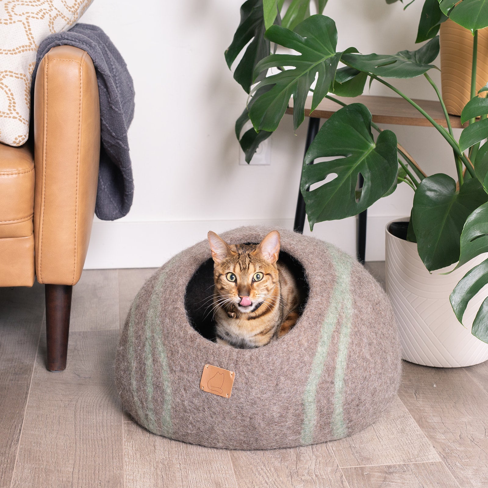 Stripe Design | Round Style Cave - Concordia Style Boutique