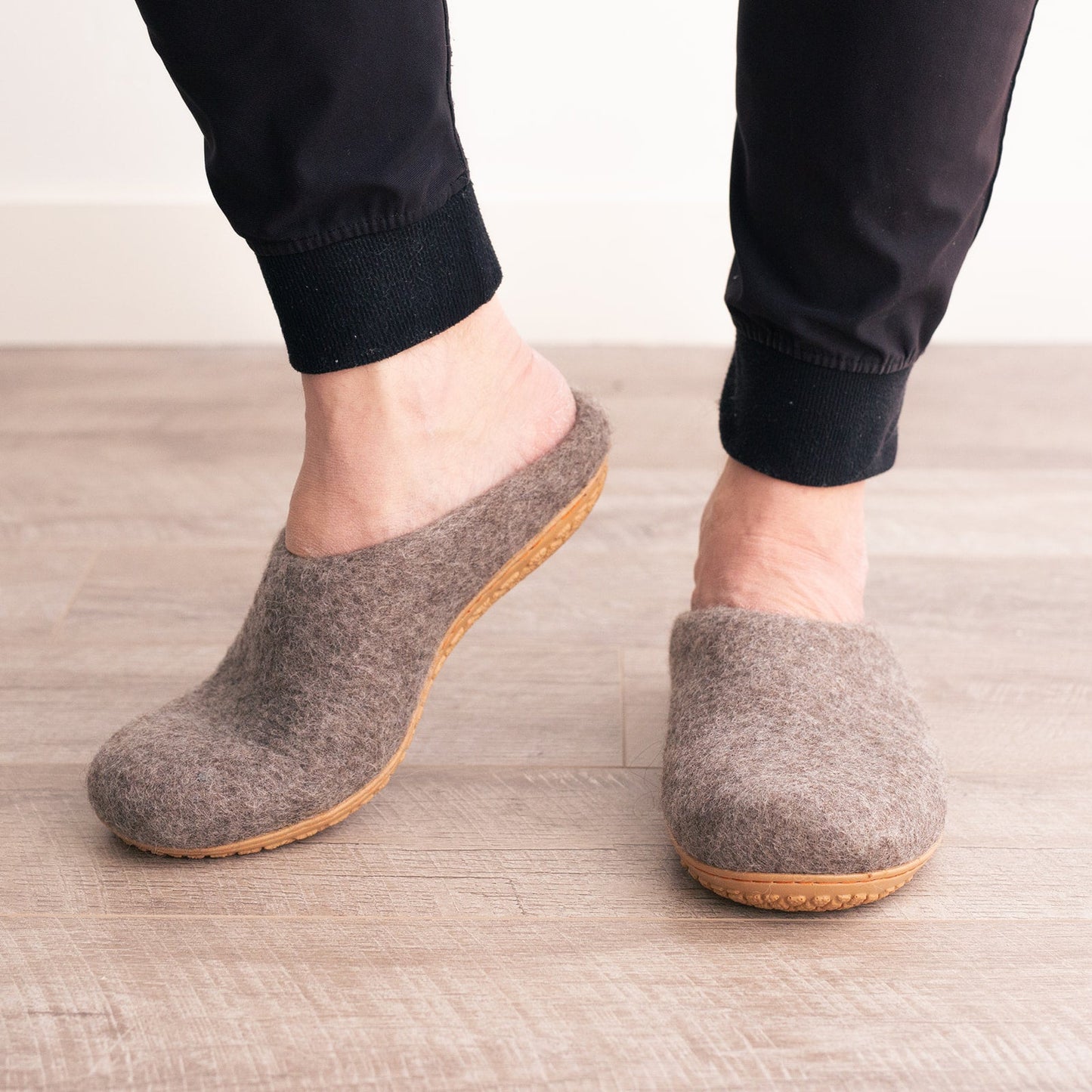 Earth Brown | Mens Organic Merino Wool Slippers - Concordia Style Boutique