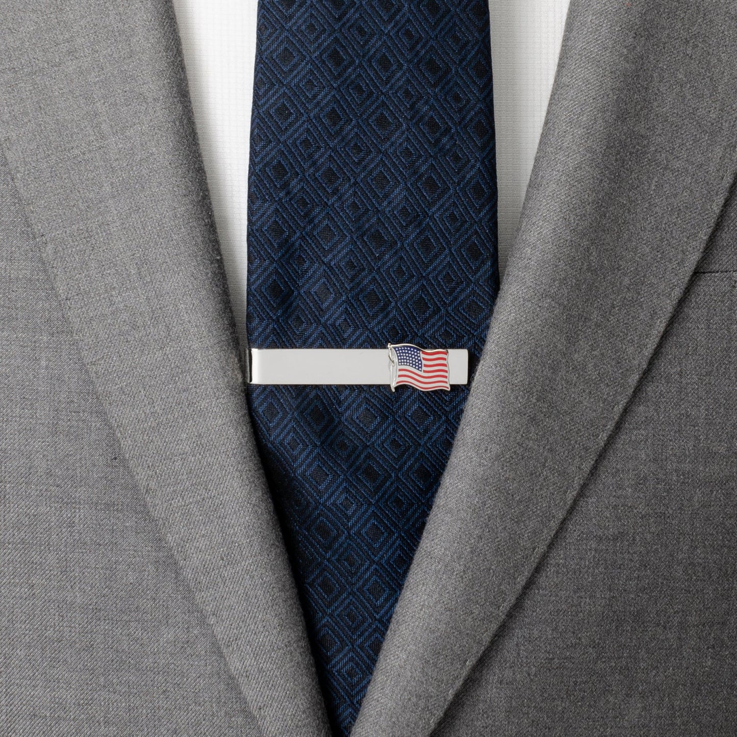 American Waving Flag Cufflinks and Tie Bar Gift Set - Premium Gift Set from Cufflinks.com - Just $105! Shop now at Concordia Style Boutique