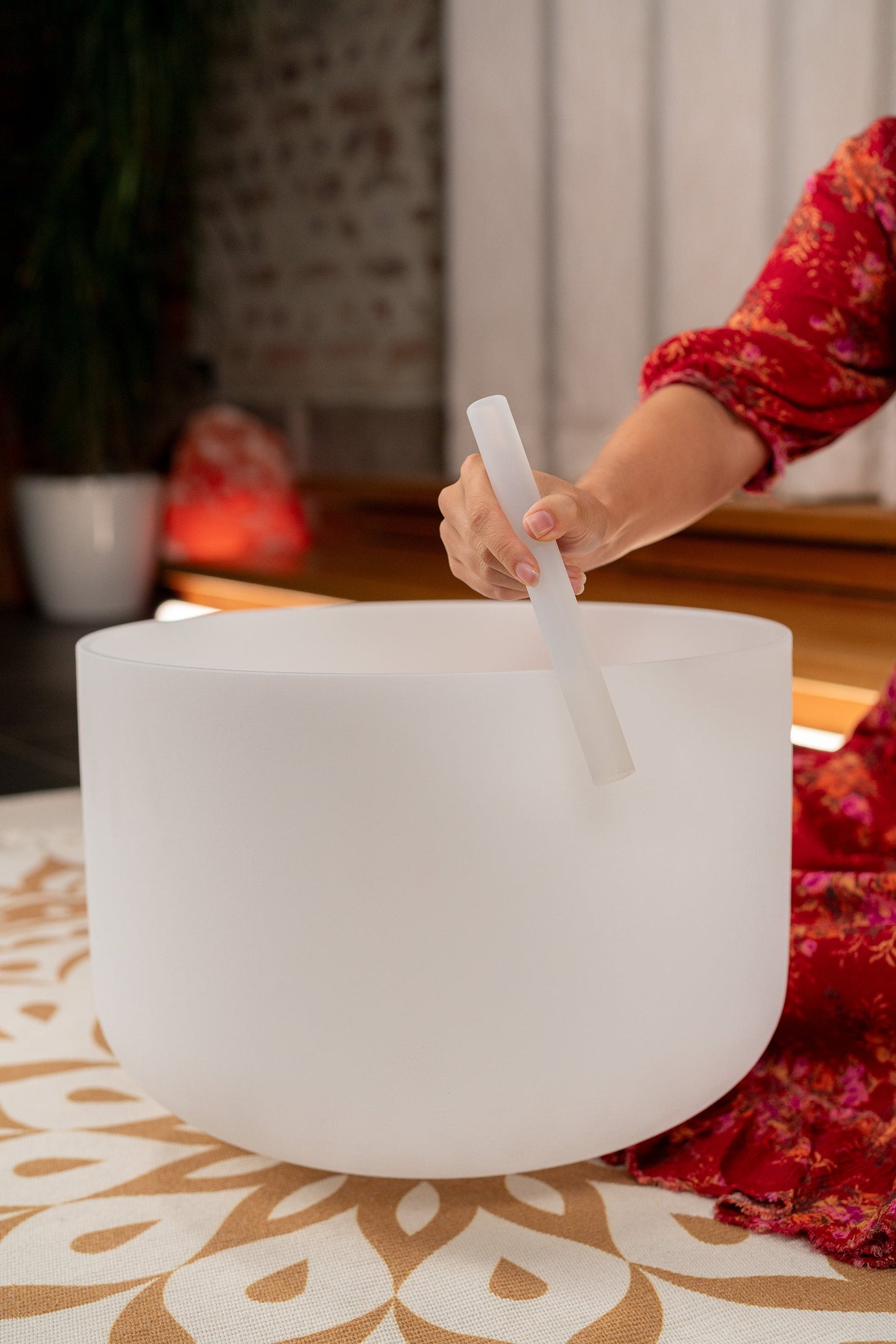 16" White-Frosted Crystal Singing Bowl, Note C3, Root Chakra 432hz