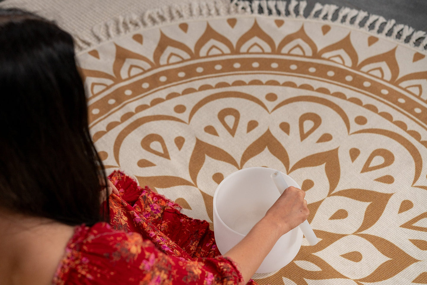 8" White-Frosted Crystal Singing Bowl, Note C5, Root Chakra