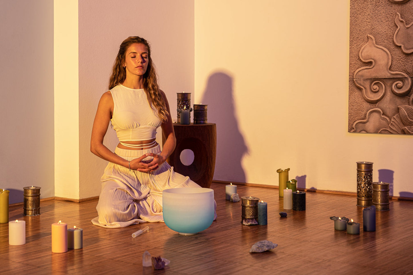 10" Color-Frosted Crystal Singing Bowl, Light Blue, Note G4, Throat Chakra