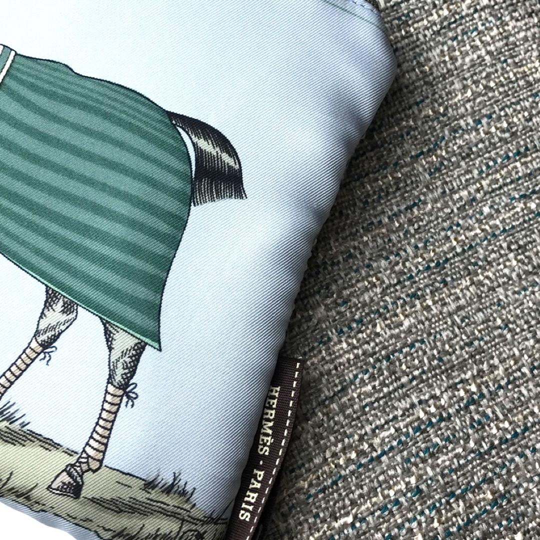 Couvertures et Tenues du Jour Light Blue Vintage Silk Scarf Wristlet Grand Bag