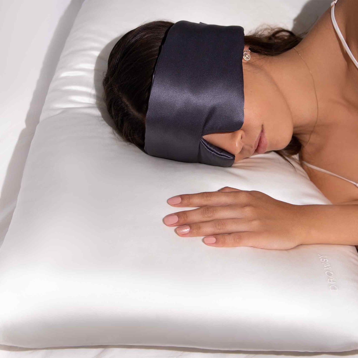 Akoya Pearl Silk Pillowcase - Concordia Style Boutique