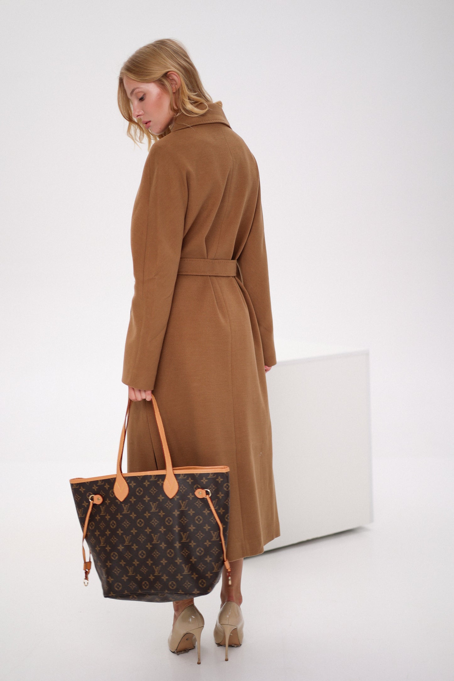 Cambridge Comfort Wraparound Wool Cashmere Coat in Dark Camel