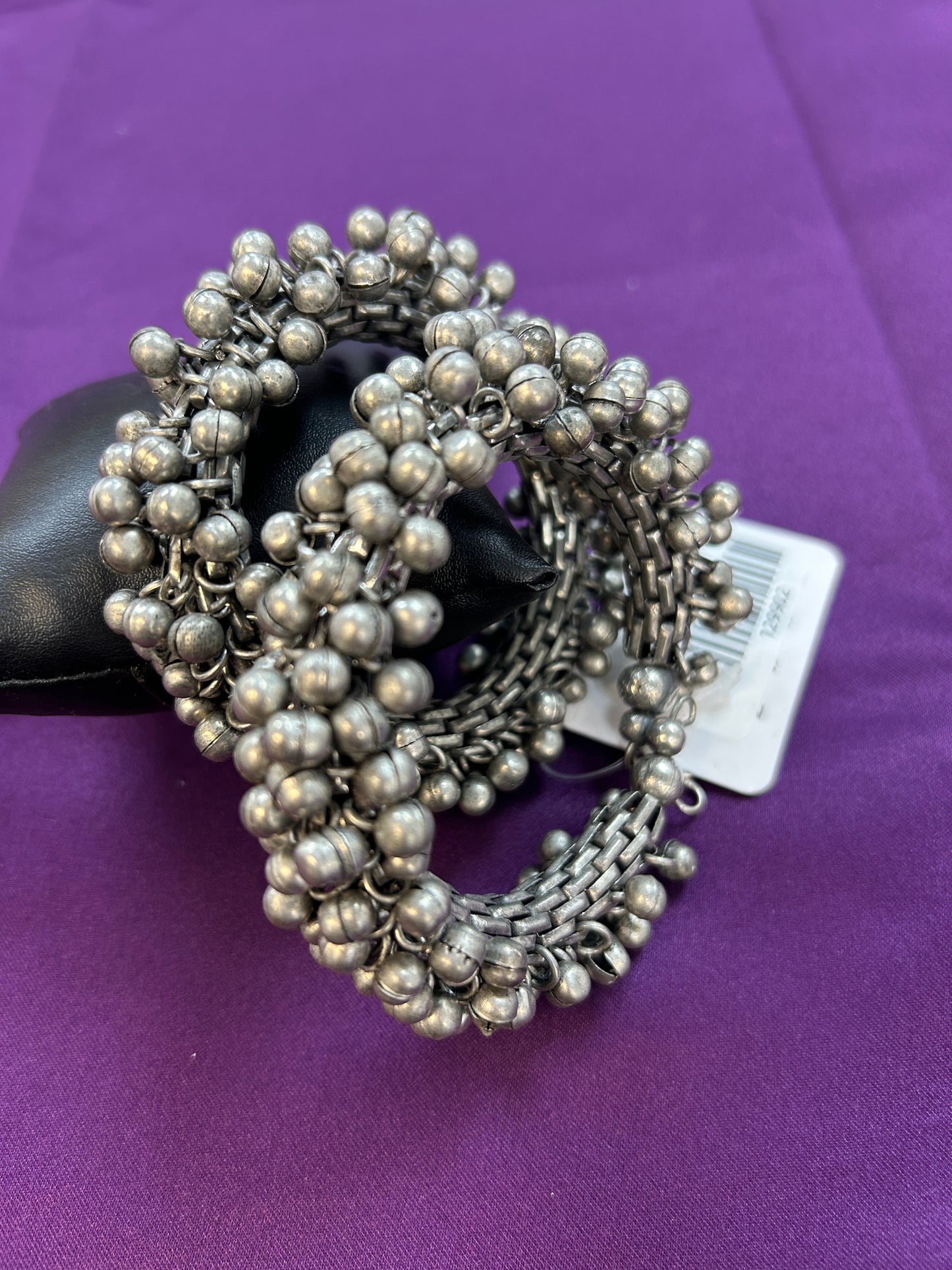 Bracelets : oxidized silver