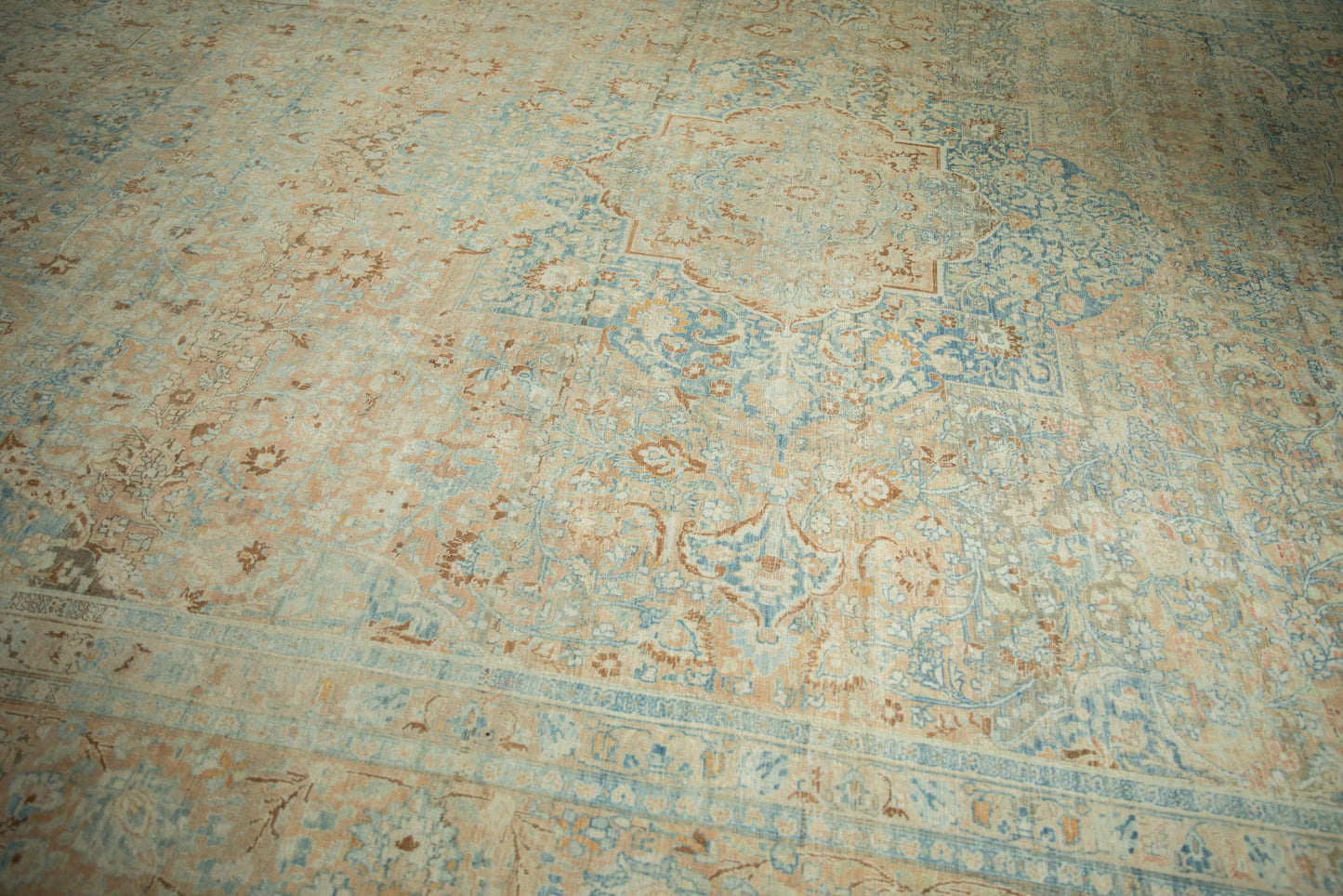 11.5x17.5 Vintage Distressed Khoy Carpet