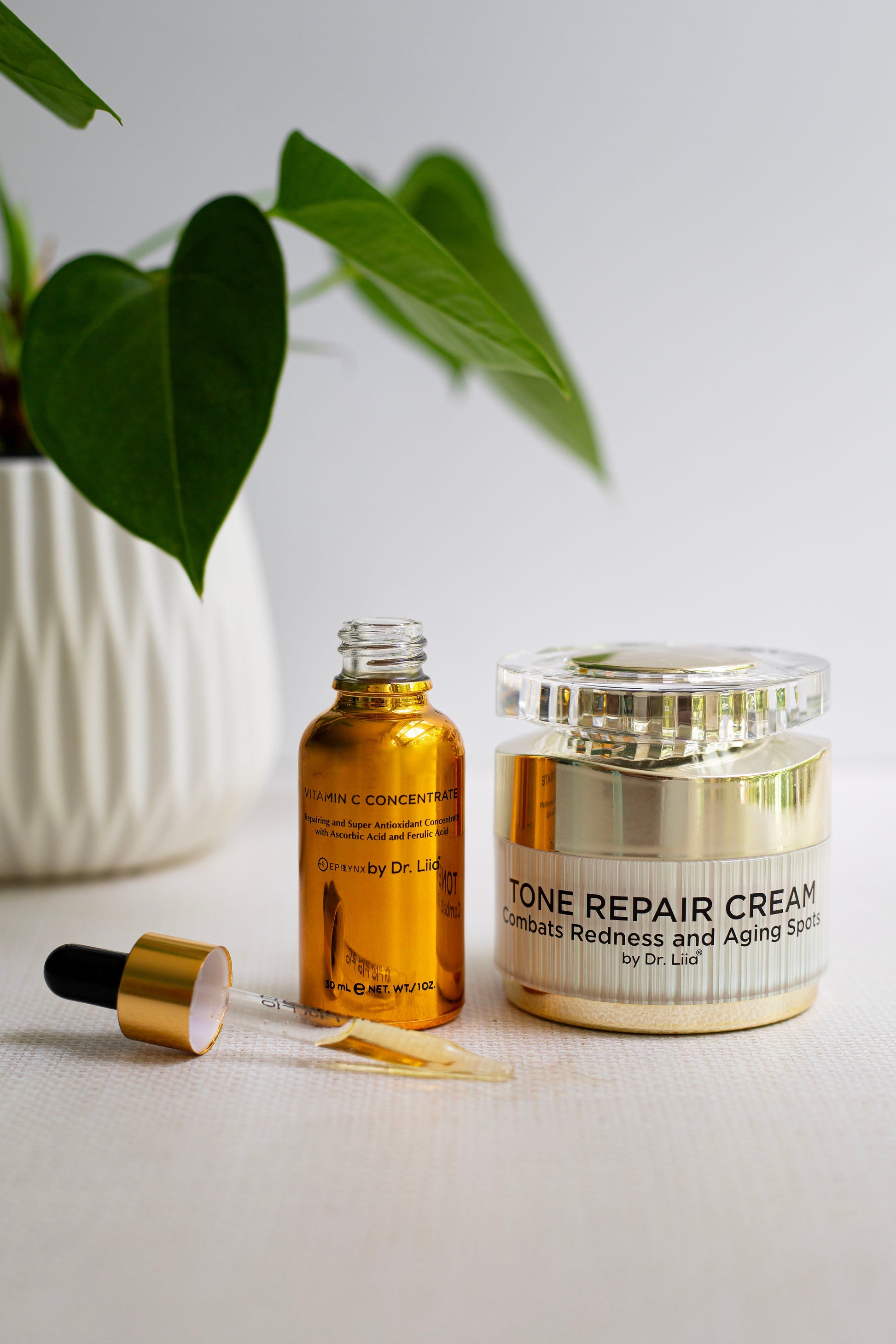 Skin Brightening Cream and Vitamin C Natural Face Moisturizer - Concordia Style Boutique
