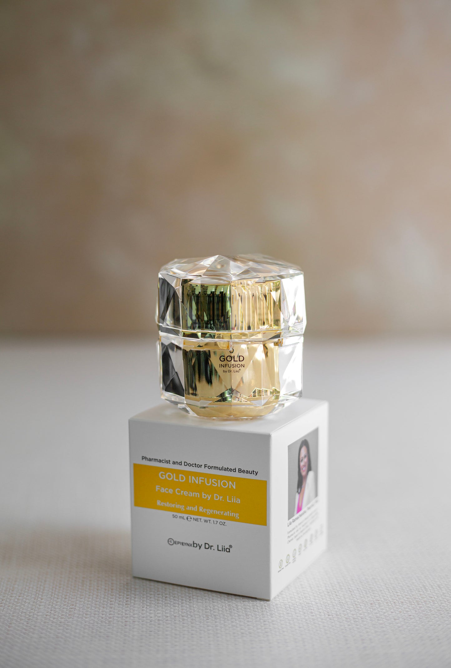 Gold Peptide Moisturizer with Niacinamide and Ceramide - Concordia Style Boutique