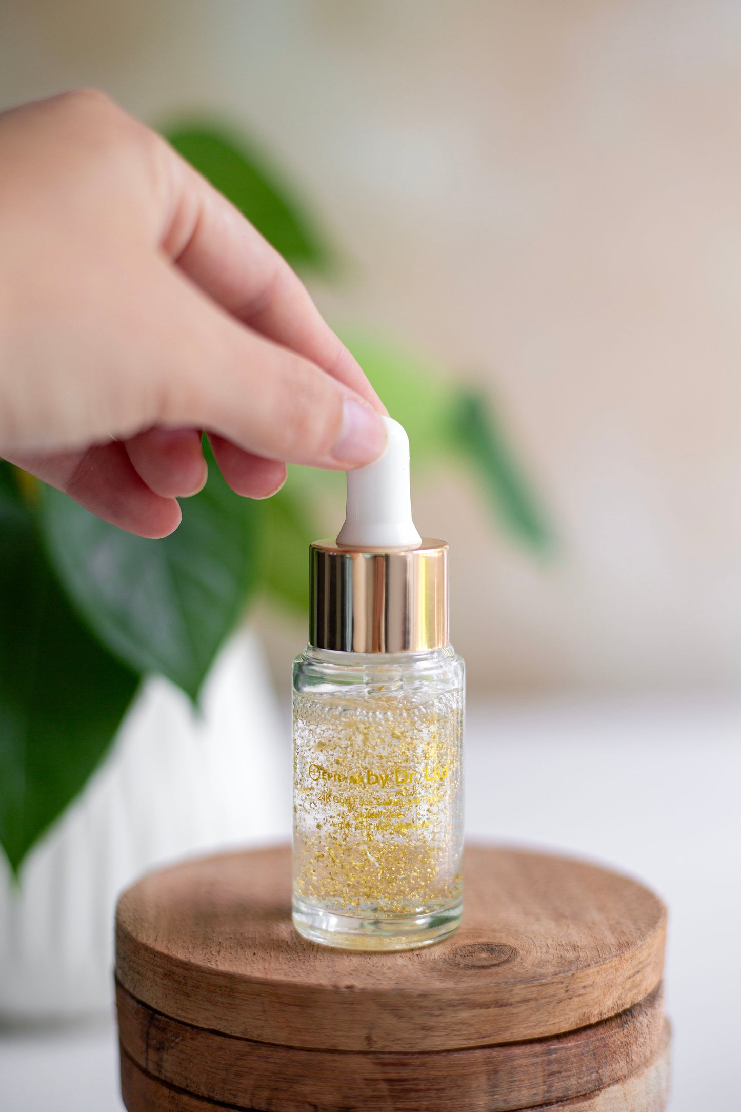 24 Karat Gold Illuminating Glow Serum - Concordia Style Boutique