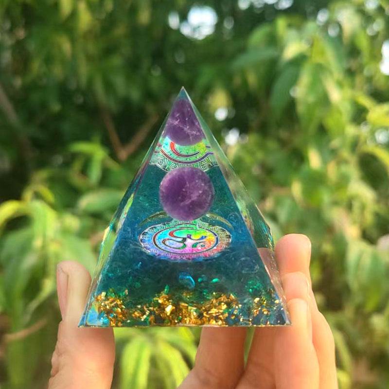 Crystal Ball Pyramid - 5.6.10 cm - Crystal Gravel Gel Drop Resin - Handmade - Concordia Style Boutique