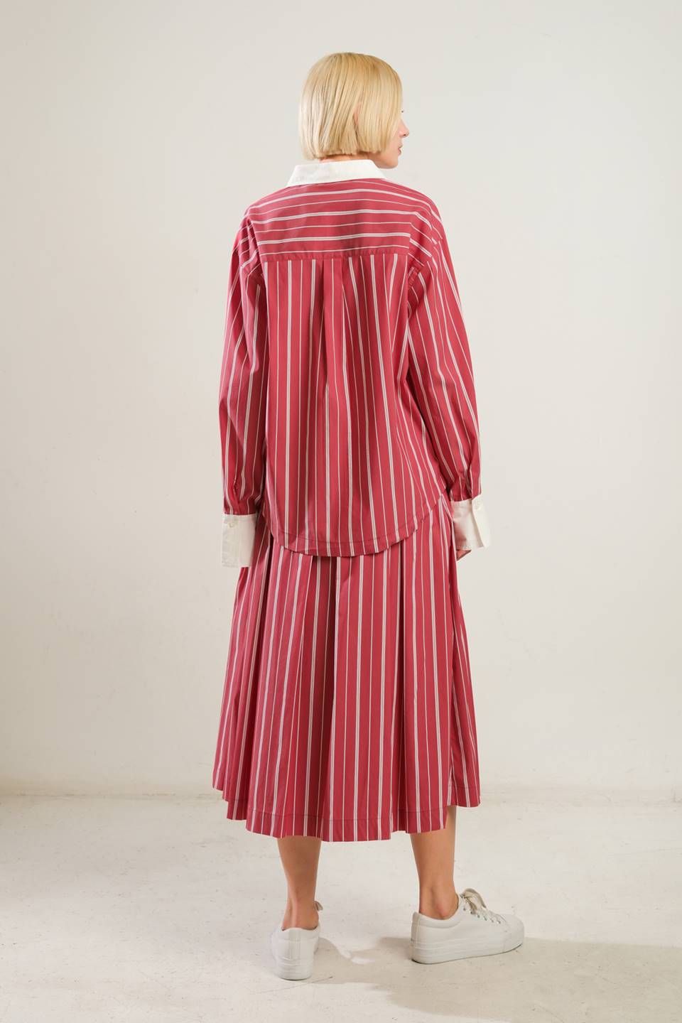 BEHIND THE GRIN WOVEN TOP - Concordia Style Boutique