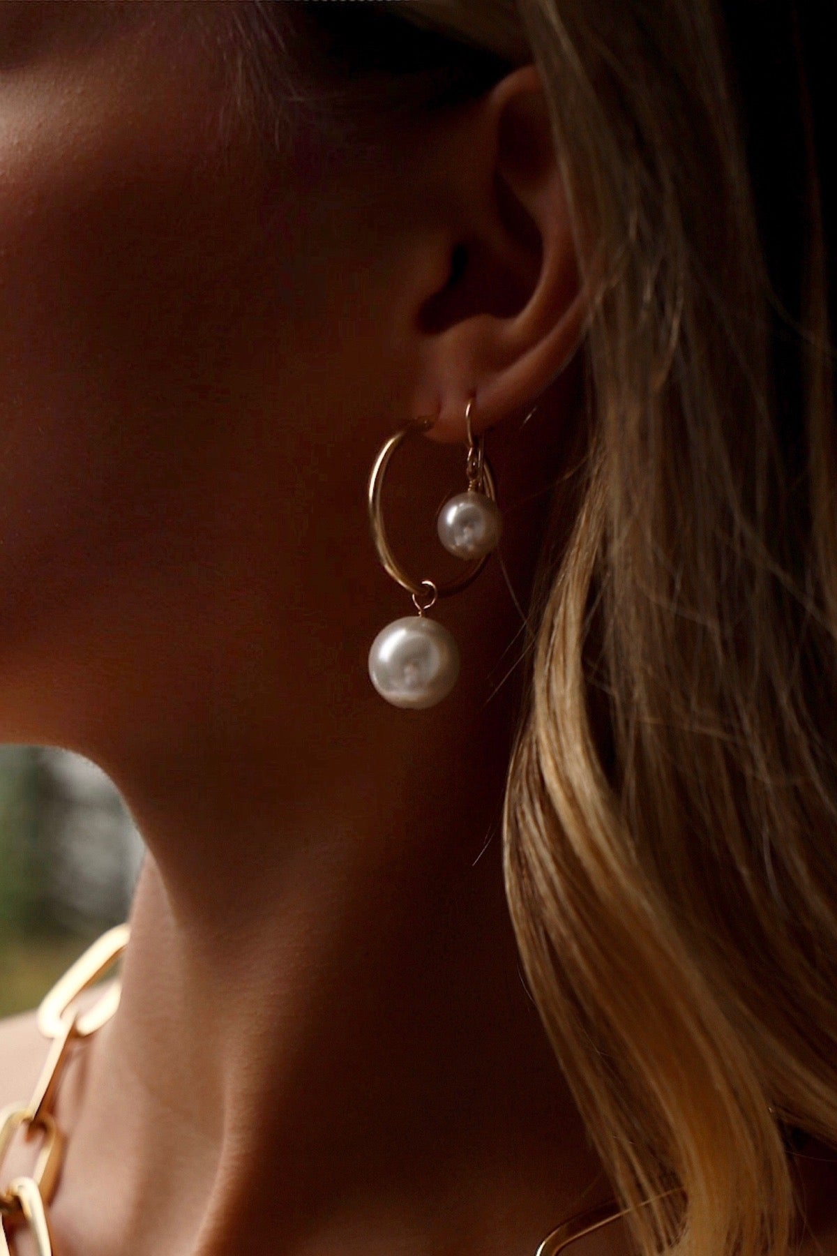 OVERSIZED AUDREY PEARL HOOPS - Concordia Style Boutique