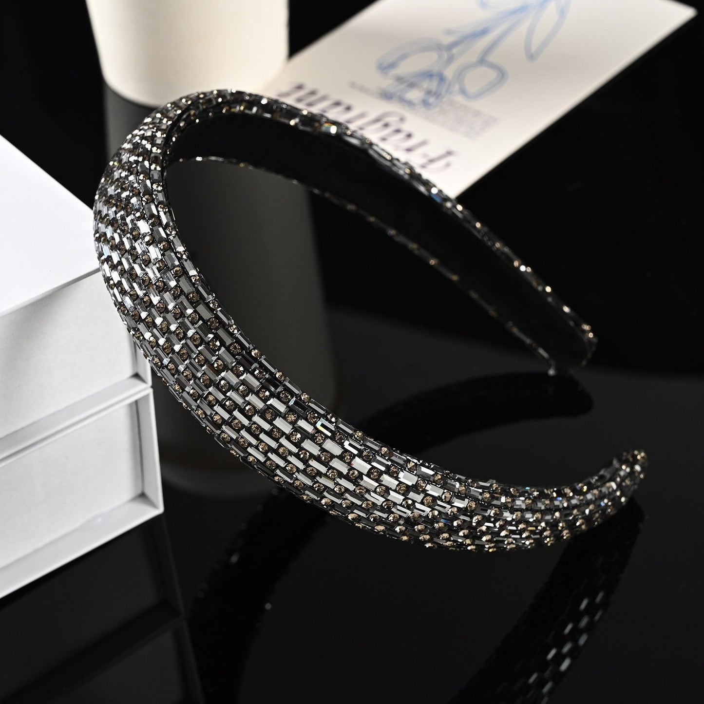 Tia Glamband in Black