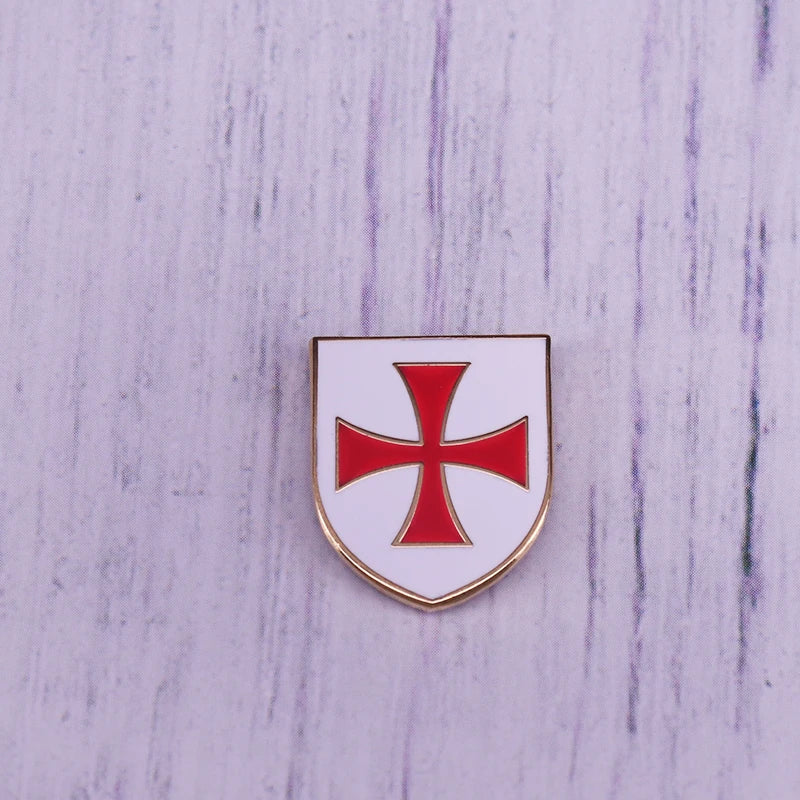 Knights Templar Enamel Badge Red Cross Shield Pin