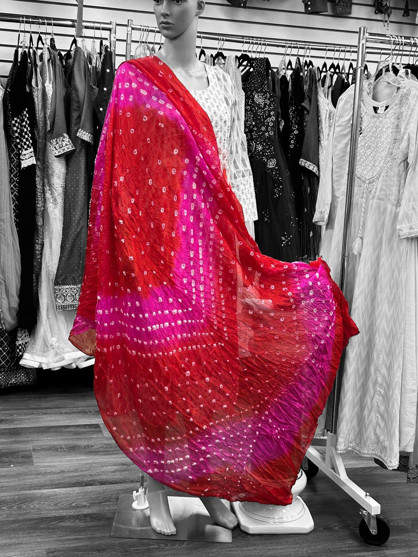 Bandhani silk dupatta : SALE
