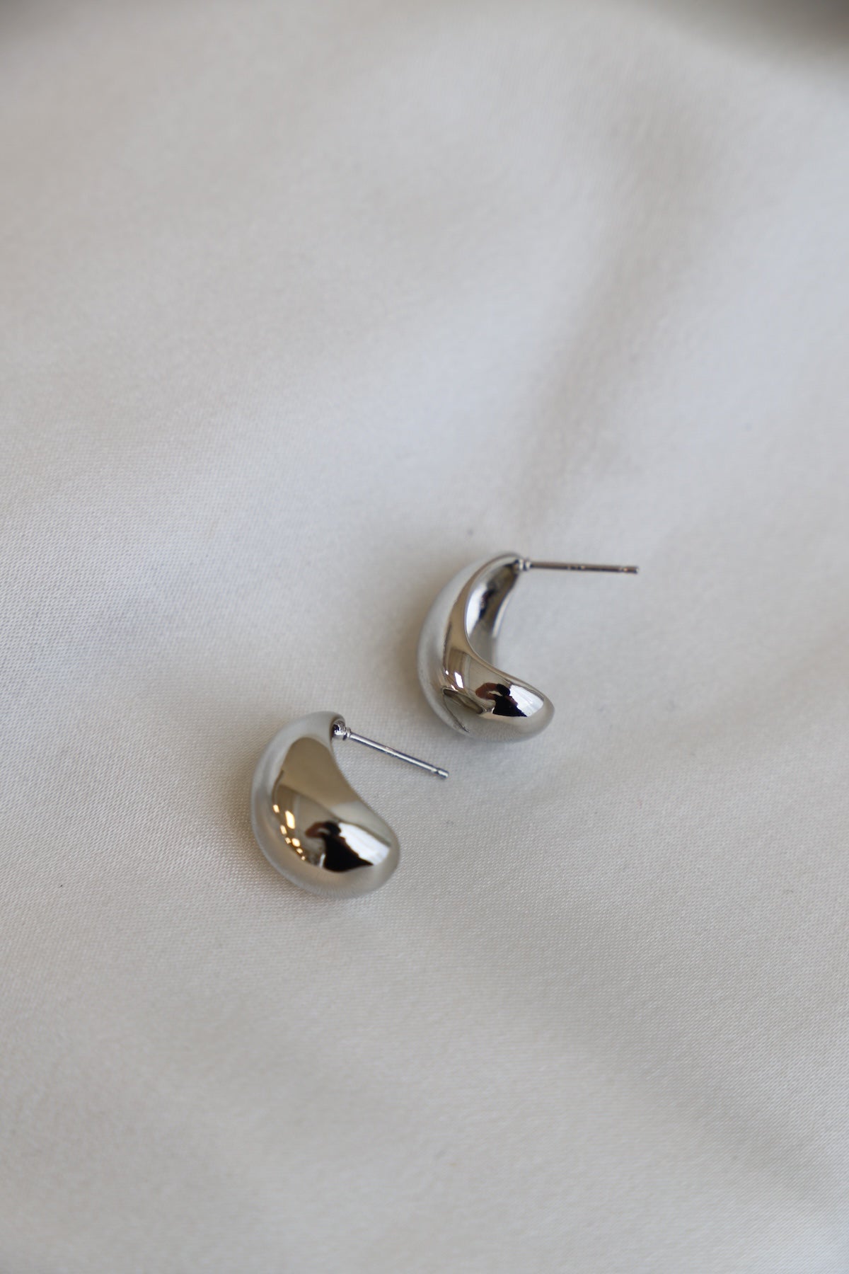 SILVER BONNIE CHUNKY TEARDROP STUDS - Concordia Style Boutique