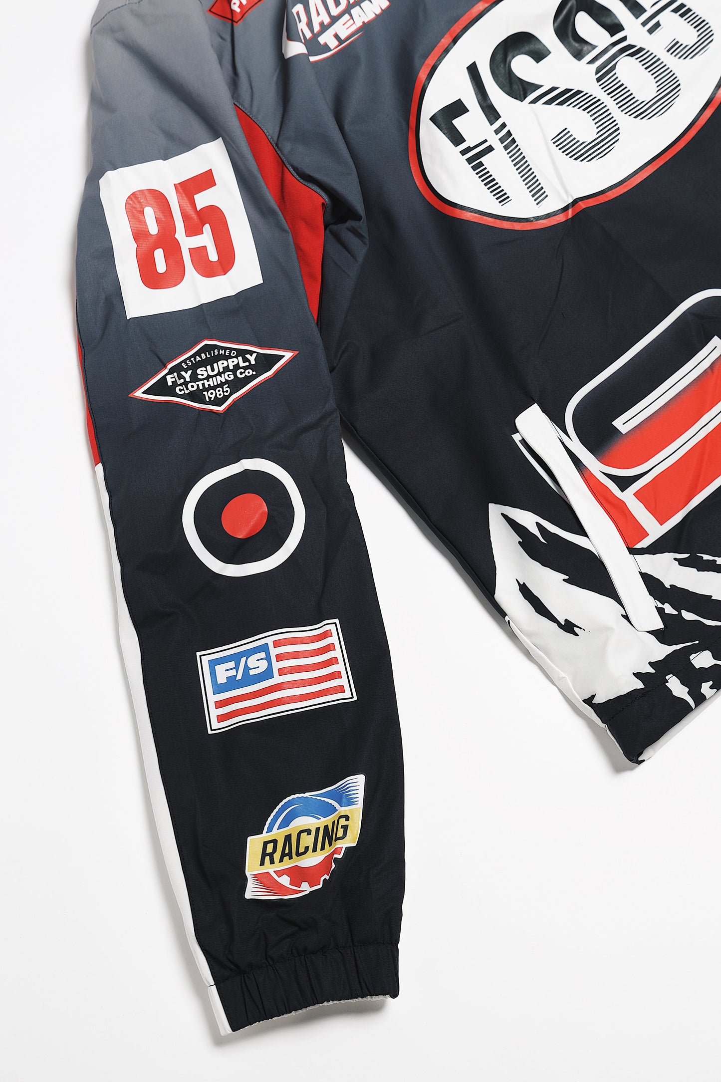 Paperchaser Windbreaker Pullover (Black) - Concordia Style Boutique