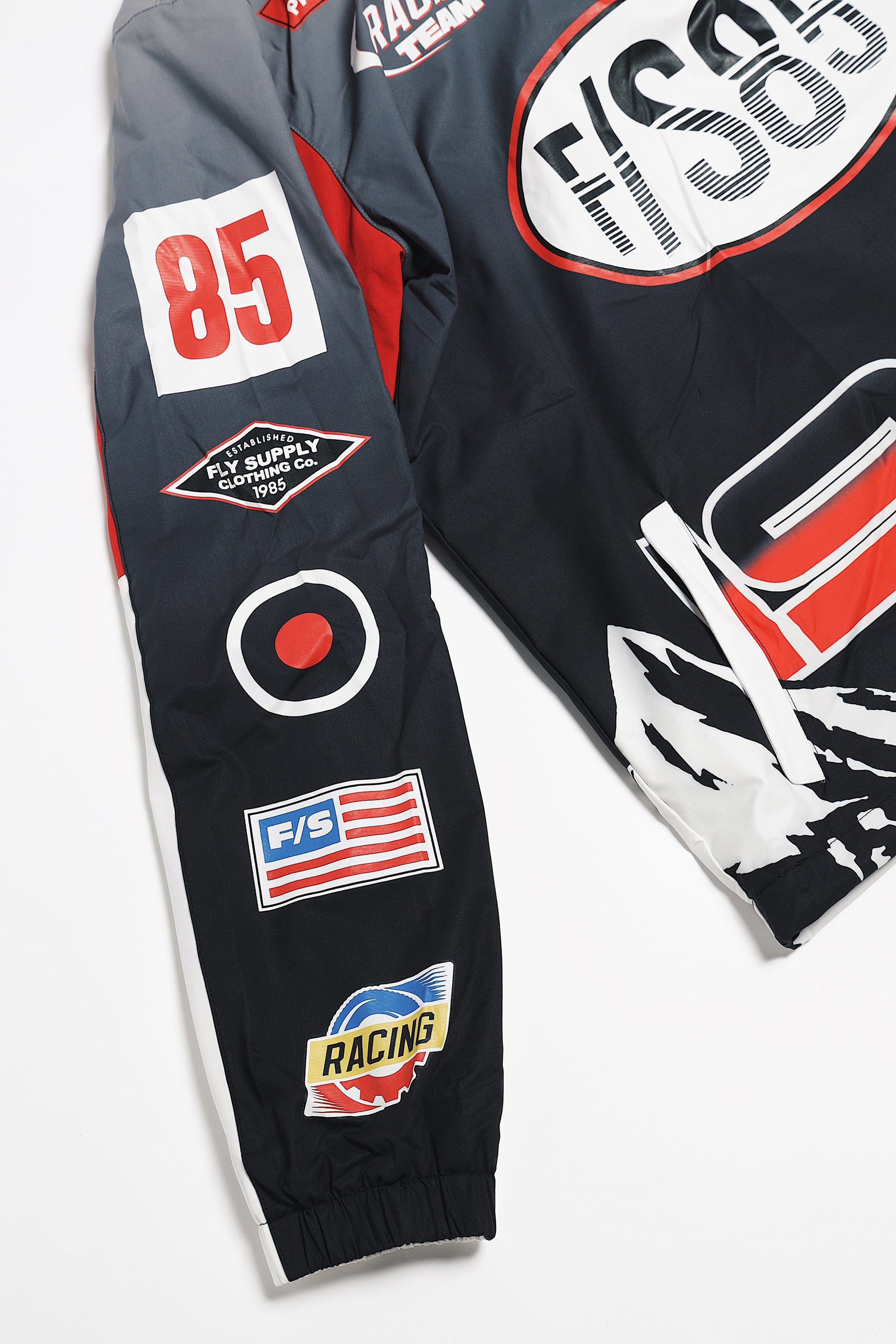 Paperchaser Windbreaker Pullover (Black) - Concordia Style Boutique