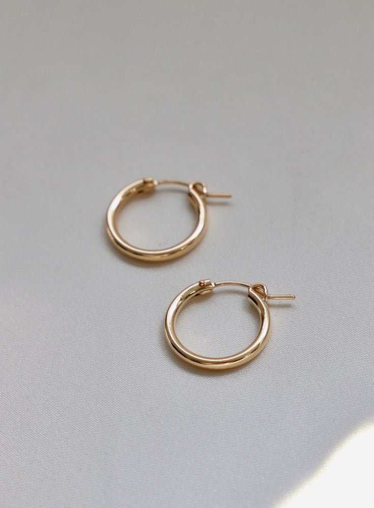 THE GOLD STANDARD HOOPS - Concordia Style Boutique
