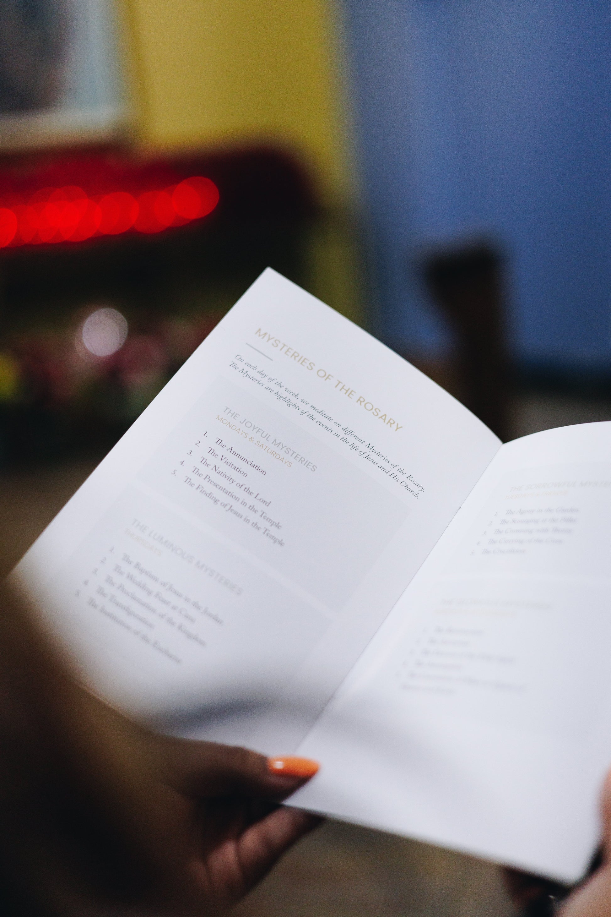 How to Pray the Rosary Booklet - Concordia Style Boutique