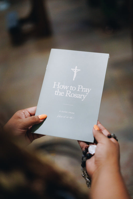 How to Pray the Rosary Booklet - Concordia Style Boutique