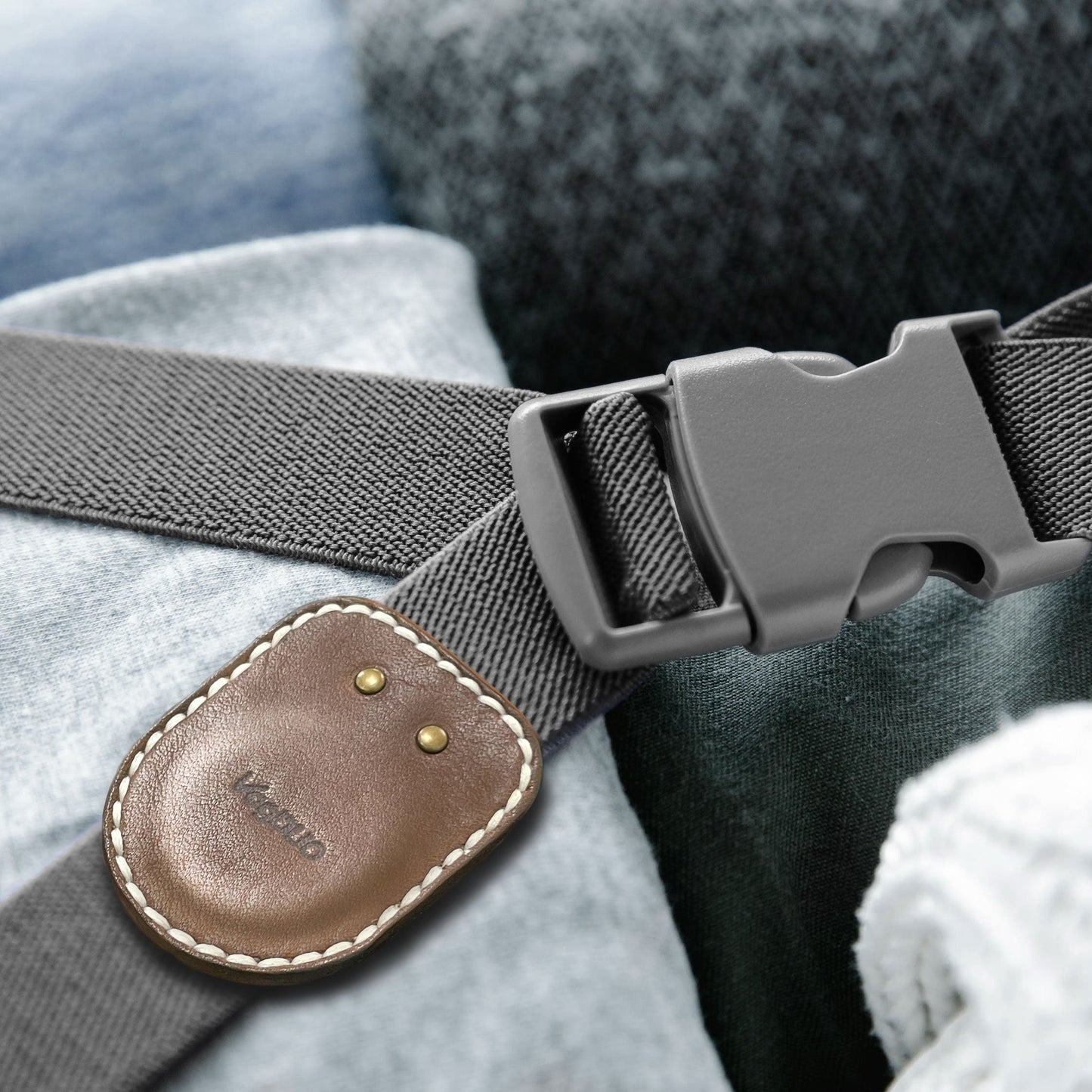 Brooch Pin Leather Case - AirTag