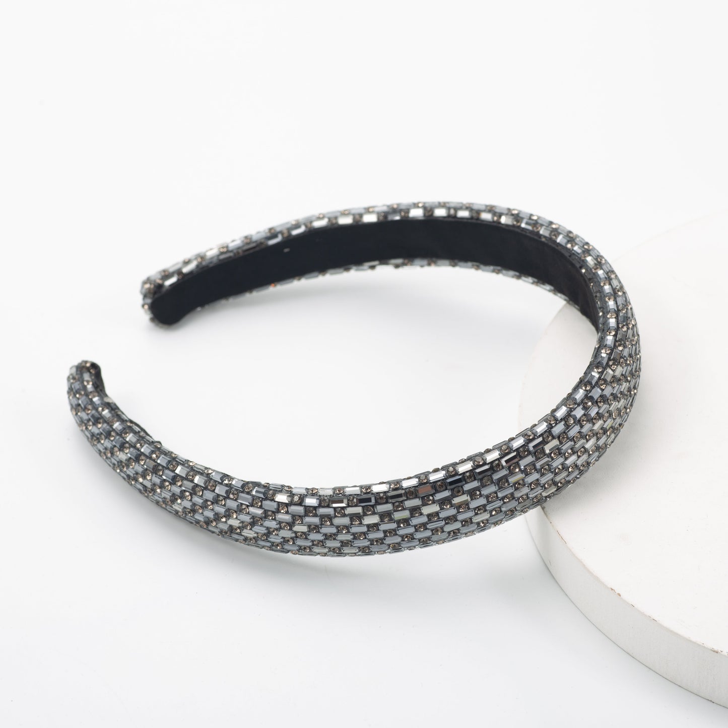 Tia Glamband in Black