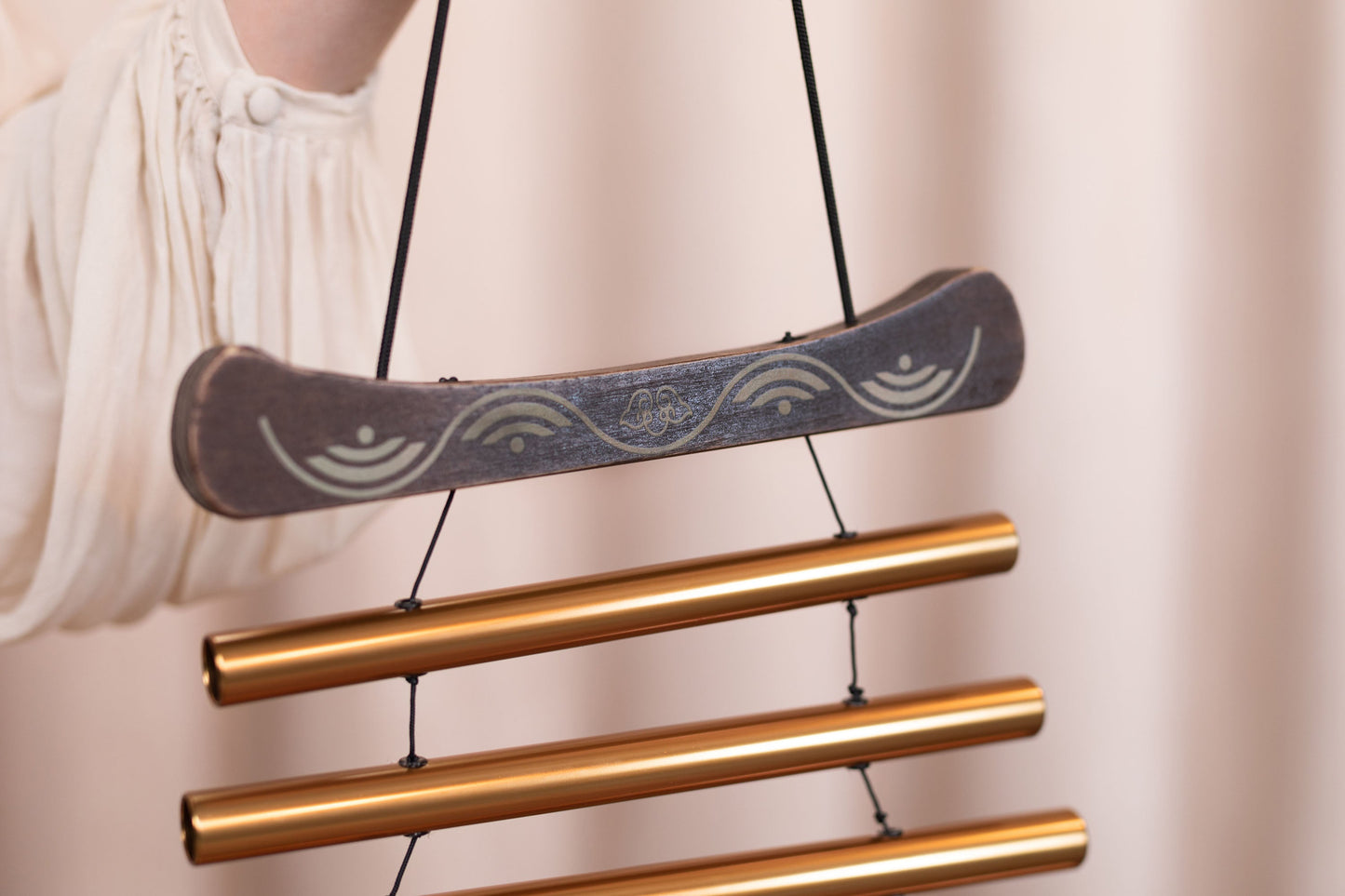 35" Meditation Flow Chime, 440 Hz, 10 Notes, D Major, Bronze